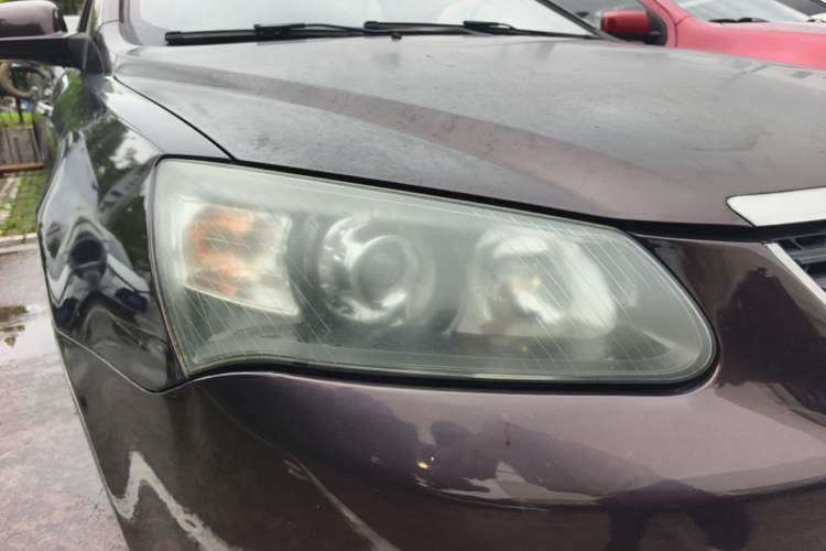 Used Geely Auto Classic Emgrand 2013 Hatchback 1.8L CVT Elite Model Right Front Headlight