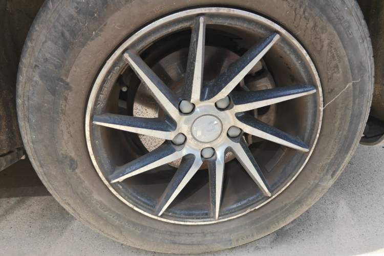 Used Geely Auto Classic Emgrand 2013 Sedan 1.5L Manual Entry-Level Model Right Front Wheel Hub