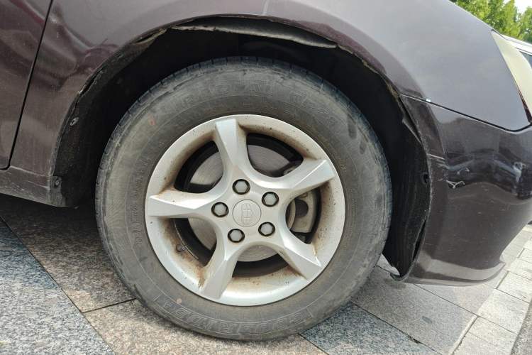 Used Geely Auto Classic Emgrand 2013 Hatchback 1.5L Manual Entry-Level Model Right Front Wheel Hub