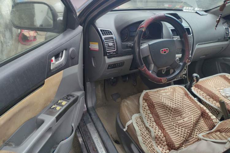 Used Geely Auto Classic Emgrand 2013 Sedan 1.5L Manual Entry-Level Model Driver Seat