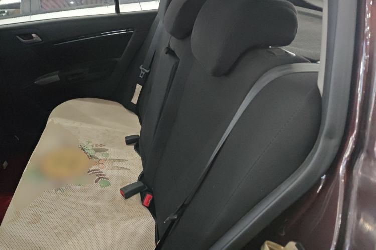 Used Geely Auto Classic Emgrand 2013 Hatchback 1.5L Manual Entry-Level Model Left Rear Seat