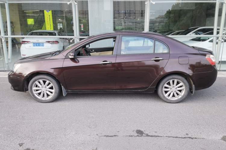 Used Geely Auto Classic Emgrand 2013 Sedan 1.5L Manual Elite Model Left Side