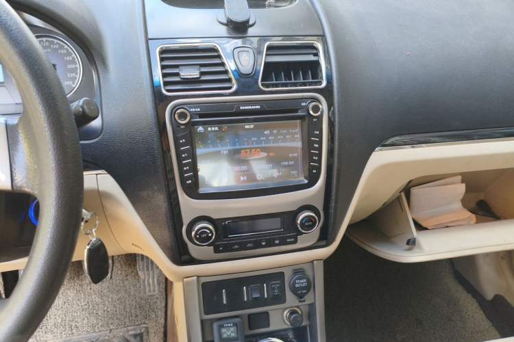 Used Geely Auto Classic Emgrand 2013 Sedan 1.5L Manual Elite Model Audio And AC Panel
