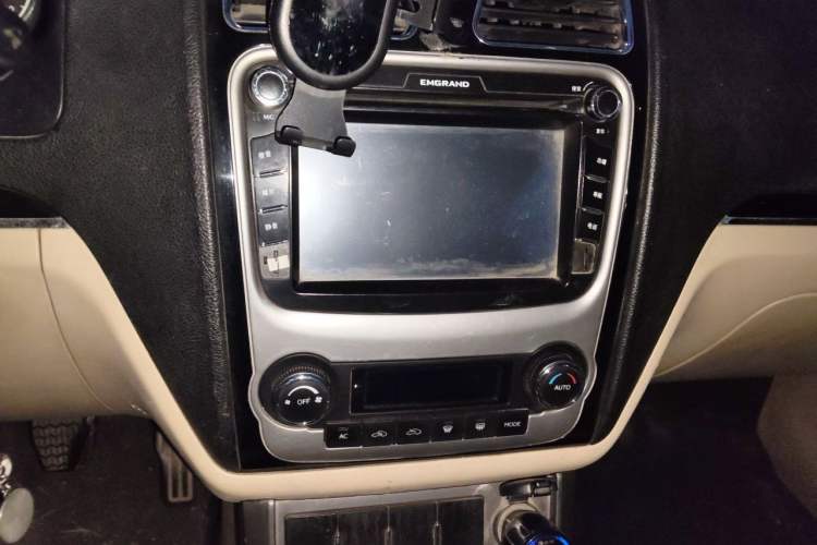 Used Geely Auto Classic Emgrand 2013 Sedan 1.5L Manual Elite Model Audio And AC Panel
