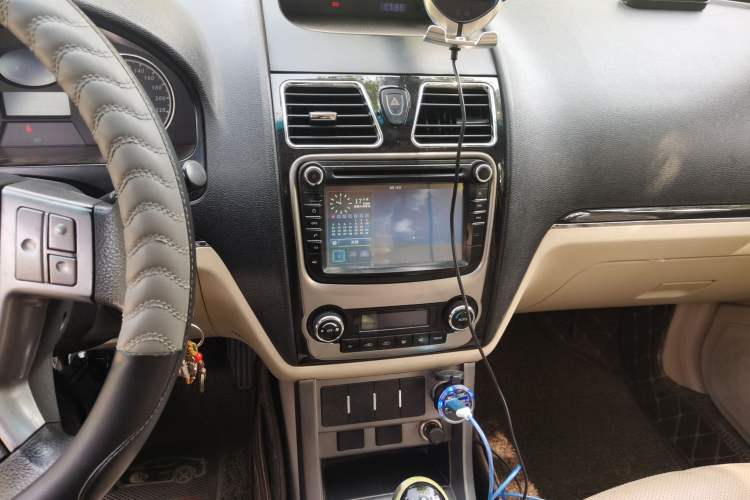 Used Geely Auto Classic Emgrand 2013 Sedan 1.8L Manual Elite Model Audio And AC Panel