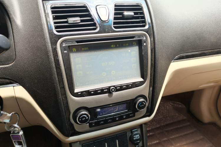 Used Geely Auto Classic Emgrand 2013 Sedan 1.8L Manual Elite Model Audio And AC Panel