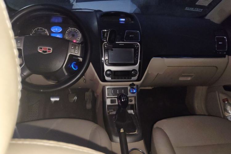 Used Geely Auto Classic Emgrand 2013 Sedan 1.5L Manual Elite Model Center Console
