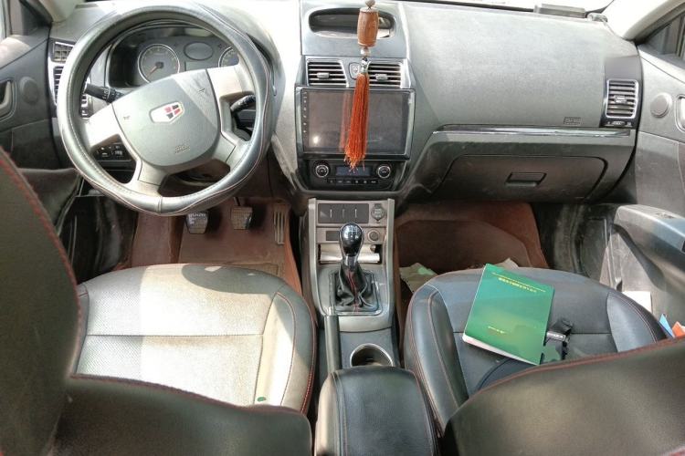 Used Geely Auto Classic Emgrand 2013 Hatchback 1.5L Manual Elite Model Center Console