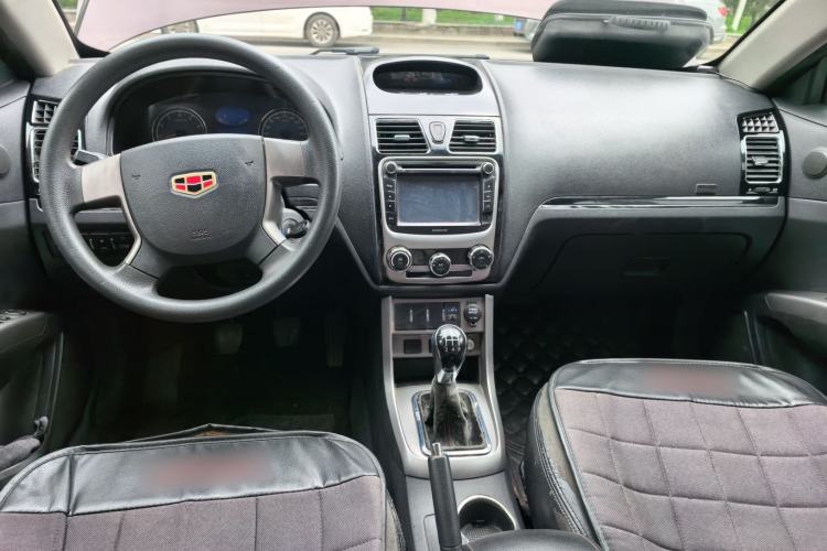 Used Geely Auto Classic Emgrand 2013 Hatchback 1.5L Manual Entry-Level Model Center Console