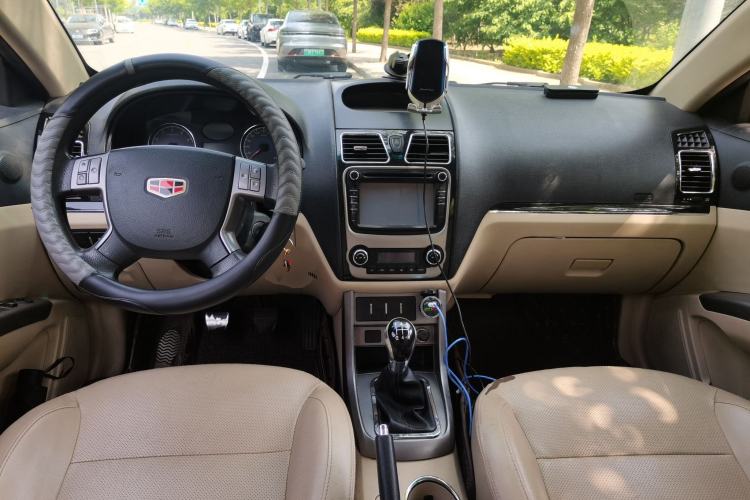 Used Geely Auto Classic Emgrand 2013 Sedan 1.8L Manual Elite Model Center Console