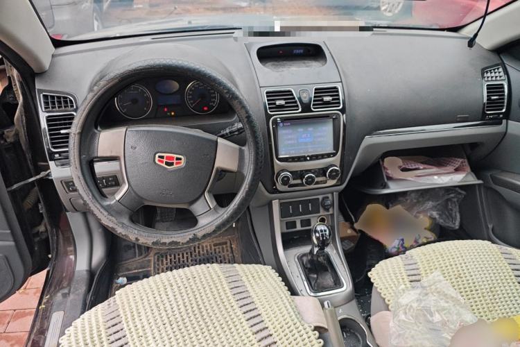 Used Geely Auto Classic Emgrand 2013 Sedan 1.5L Manual Entry-Level Model Center Console