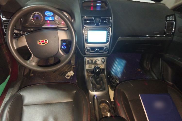 Used Geely Auto Classic Emgrand 2013 Hatchback 1.5L Manual Luxury Model Center Console