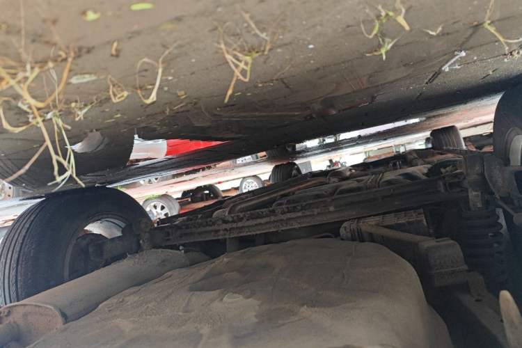 Used Geely Auto Classic Emgrand 2013 Sedan 1.5L Manual Entry-Level Model Chassis Rear