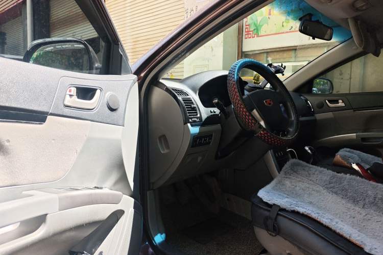 Used Geely Auto Classic Emgrand 2013 Sedan 1.5L Manual Entry-Level Model Driver Seat