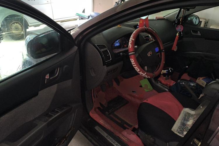 Used Geely Auto Classic Emgrand 2013 Hatchback 1.5L Manual Entry-Level Model Driver Seat