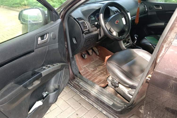 Used Geely Auto Classic Emgrand 2013 Hatchback 1.5L Manual Elite Model Driver Seat