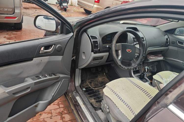 Used Geely Auto Classic Emgrand 2013 Sedan 1.5L Manual Entry-Level Model Driver Seat