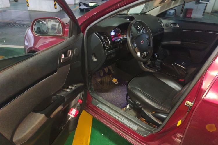 Used Geely Auto Classic Emgrand 2013 Hatchback 1.5L Manual Luxury Model Driver Seat