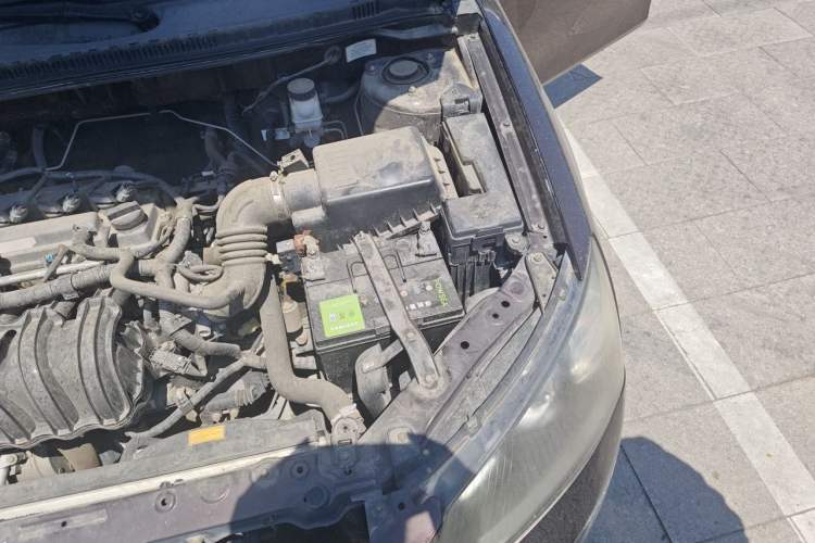 Used Geely Auto Classic Emgrand 2013 Hatchback 1.5L Manual Entry-Level Model Engine Bay Left