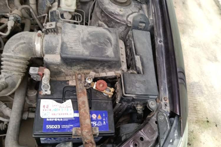 Used Geely Auto Classic Emgrand 2013 Sedan 1.5L Manual Entry-Level Model Engine Bay Left
