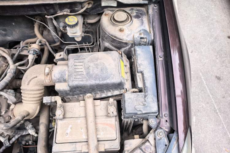 Used Geely Auto Classic Emgrand 2013 Hatchback 1.5L Manual Entry-Level Model Engine Bay Left