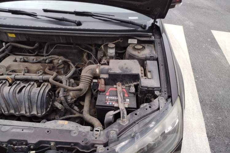 Used Geely Auto Classic Emgrand 2013 Sedan 1.5L Manual Entry-Level Model Engine Bay Left