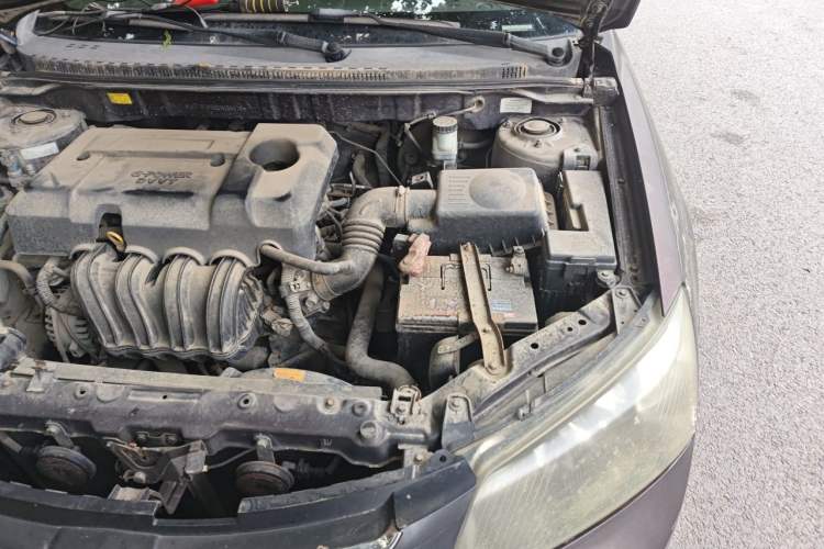 Used Geely Auto Classic Emgrand 2013 Sedan 1.5L Manual Entry-Level Model Engine Bay Left