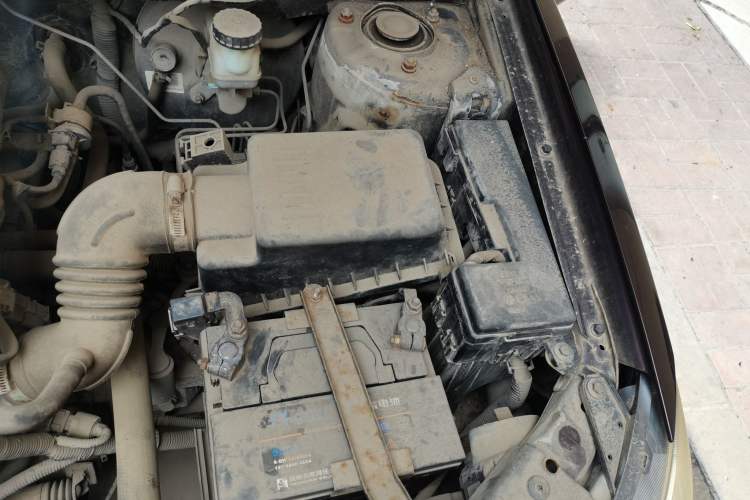 Used Geely Auto Classic Emgrand 2013 Sedan 1.8L Manual Elite Model Engine Bay Left