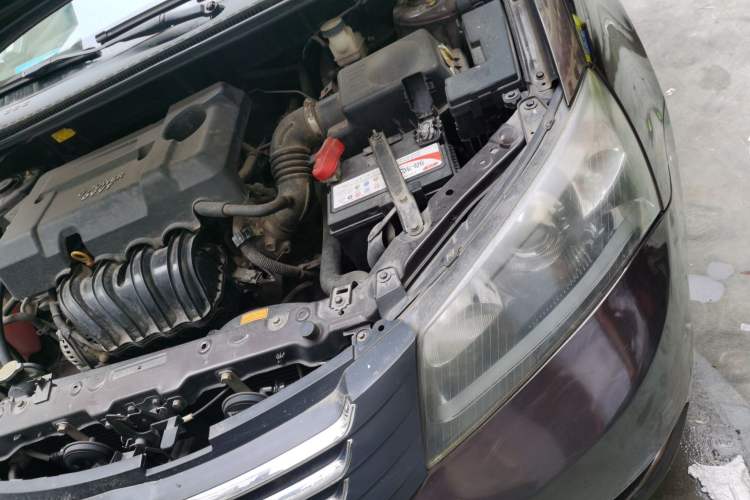Used Geely Auto Classic Emgrand 2013 Sedan 1.5L Manual Entry-Level Model Engine Bay Left