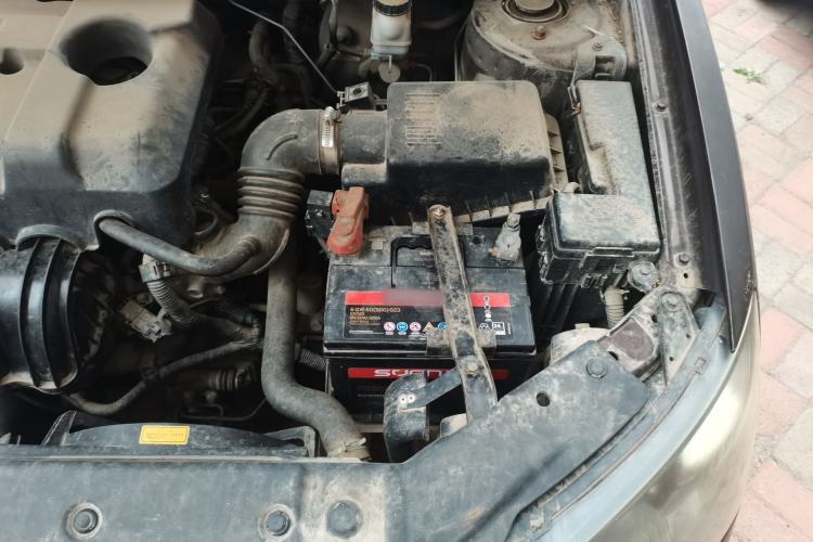 Used Geely Auto Classic Emgrand 2013 Hatchback 1.5L Manual Luxury Model Engine Bay Left
