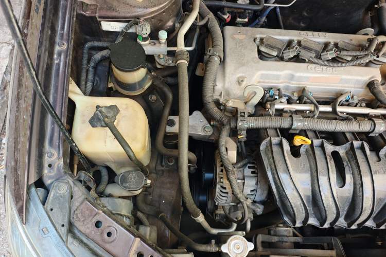 Used Geely Auto Classic Emgrand 2013 Sedan 1.5L Manual Entry-Level Model Engine Bay Right