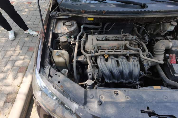 Used Geely Auto Classic Emgrand 2013 Sedan 1.8L Manual Elite Model Engine Bay Right