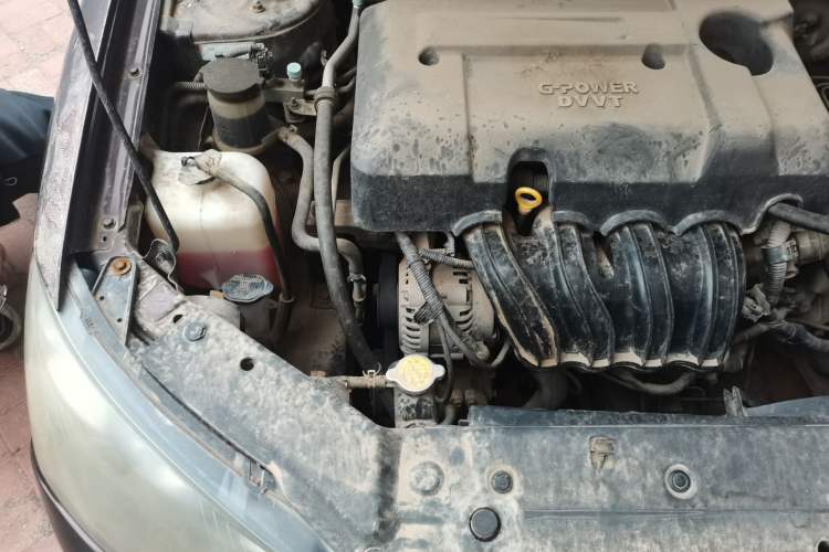 Used Geely Auto Classic Emgrand 2013 Hatchback 1.5L Manual Luxury Model Engine Bay Right
