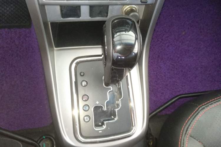 Used Geely Auto Classic Emgrand 2013 Hatchback 1.8L CVT Elite Model Gear Lever