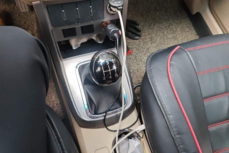 Used Geely Auto Classic Emgrand 2013 Sedan 1.5L Manual Elite Model Gear Lever