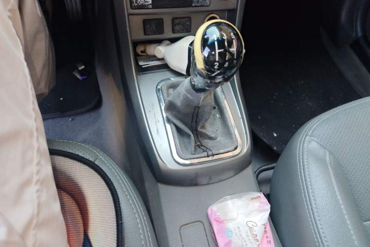 Used Geely Auto Classic Emgrand 2013 Sedan 1.5L Manual Entry-Level Model Gear Lever