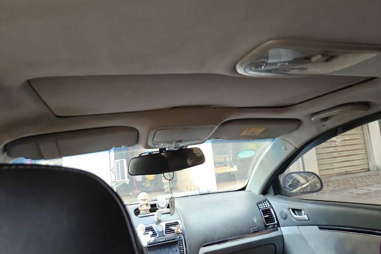 Used Geely Auto Classic Emgrand 2013 Sedan 1.5L Manual Entry-Level Model Headliner
