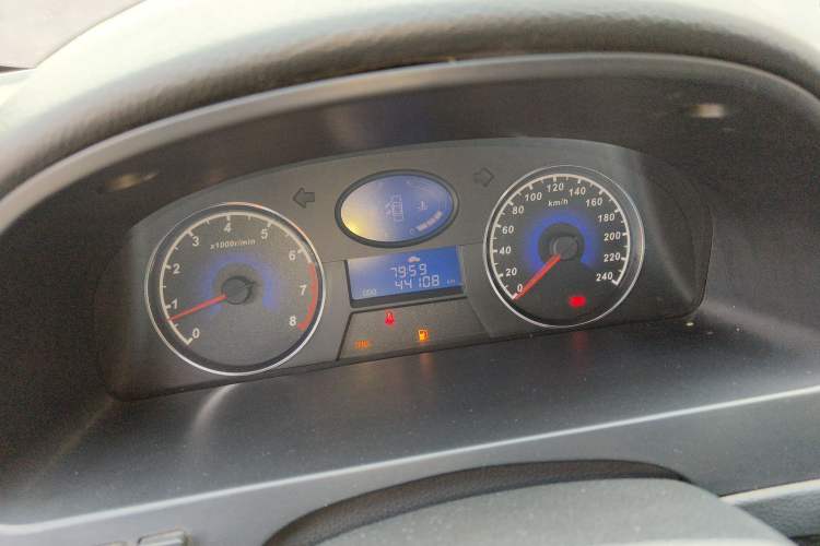 Used Geely Auto Classic Emgrand 2013 Hatchback 1.5L Manual Luxury Model Instrument Cluster
