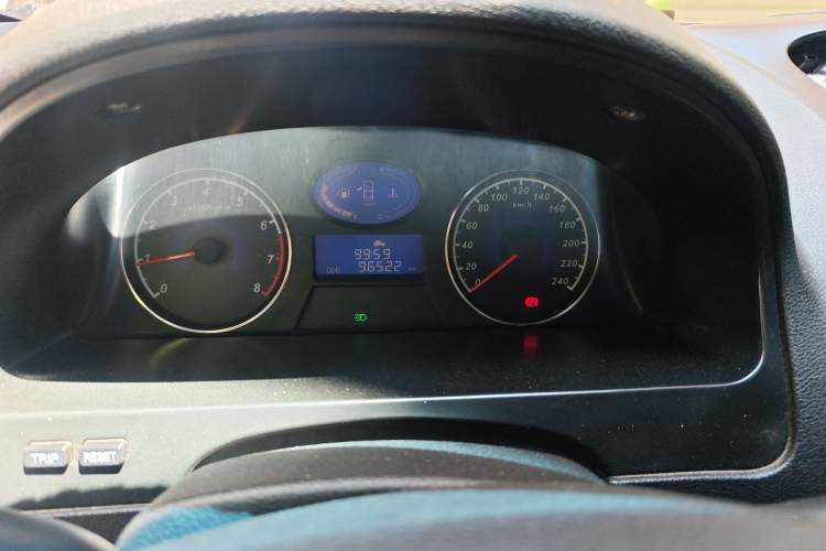 Used Geely Auto Classic Emgrand 2013 Sedan 1.5L Manual Entry-Level Model Instrument Cluster