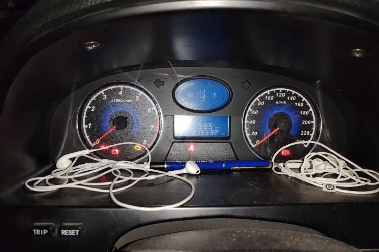 Used Geely Auto Classic Emgrand 2013 Sedan 1.5L Manual Entry-Level Model Instrument Cluster