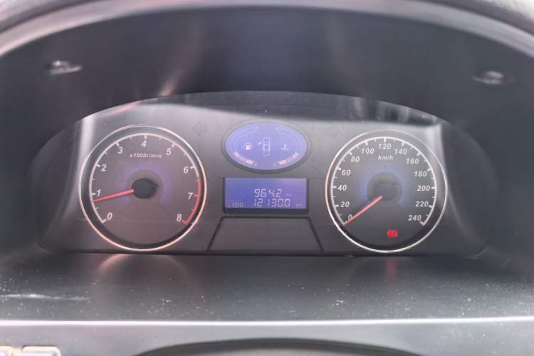 Used Geely Auto Classic Emgrand 2013 Hatchback 1.5L Manual Entry-Level Model Instrument Cluster