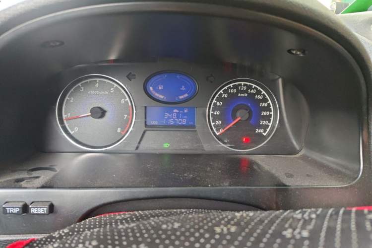 Used Geely Auto Classic Emgrand 2013 Sedan 1.5L Manual Entry-Level Model Instrument Cluster