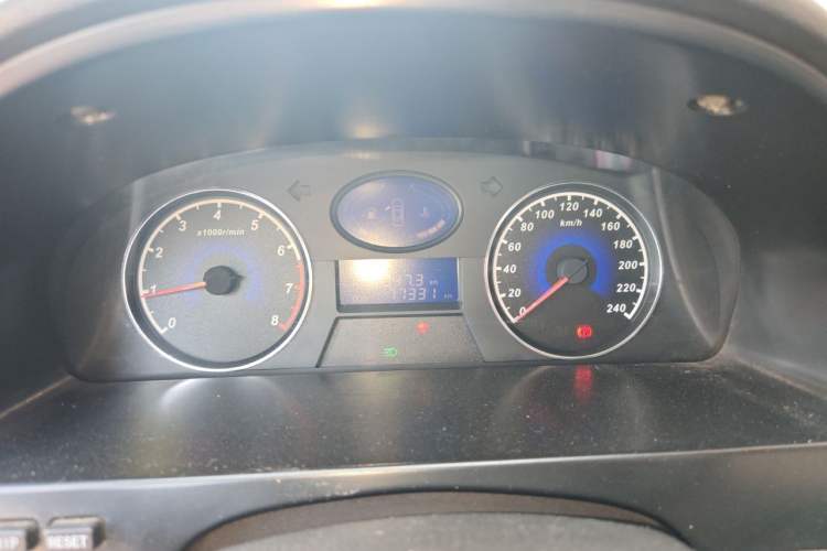 Used Geely Auto Classic Emgrand 2013 Sedan 1.5L Manual Entry-Level Model Instrument Cluster