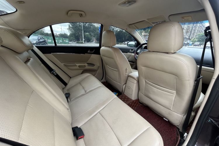 Used Geely Auto Classic Emgrand 2013 Sedan 1.8L Manual Elite Model Interior 4