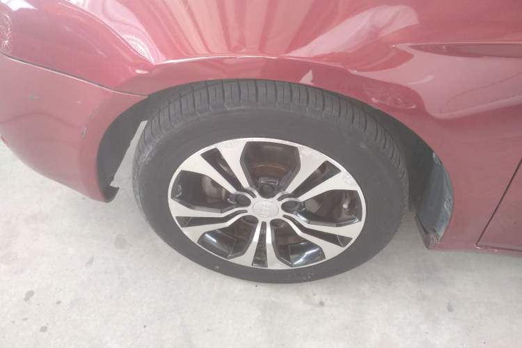 Used Geely Auto Classic Emgrand 2013 Hatchback 1.8L CVT Elite Model Left Front Wheel Hub