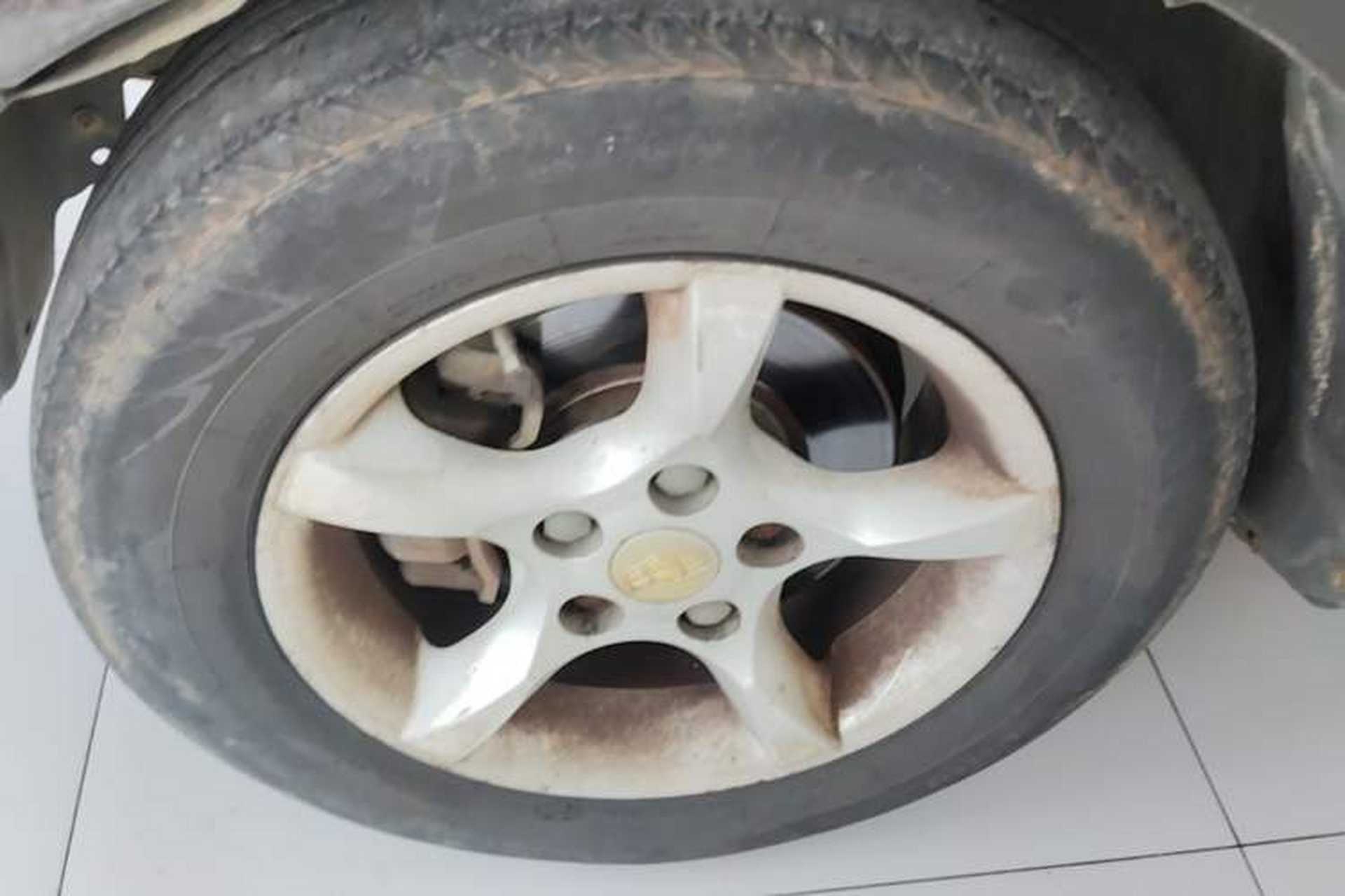Used Geely Auto Classic Emgrand 2013 Sedan 1.5L Manual Entry-Level Model Left Front Wheel Hub
