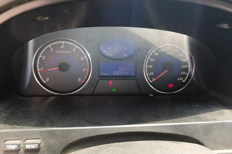 Used Geely Auto Classic Emgrand 2013 Sedan 1.8L Manual Elite Model Odometer Close Up