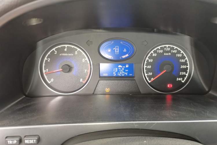 Used Geely Auto Classic Emgrand 2013 Hatchback 1.5L Manual Luxury Model Odometer Close Up