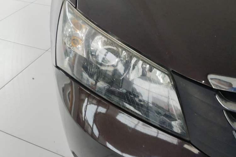 Used Geely Auto Classic Emgrand 2013 Sedan 1.5L Manual Entry-Level Model Right Front Headlight