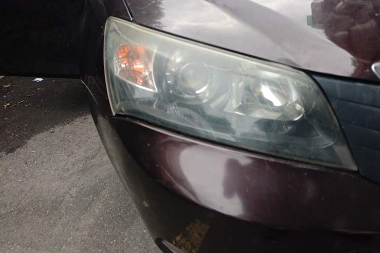 Used Geely Auto Classic Emgrand 2013 Sedan 1.5L Manual Entry-Level Model Right Front Headlight